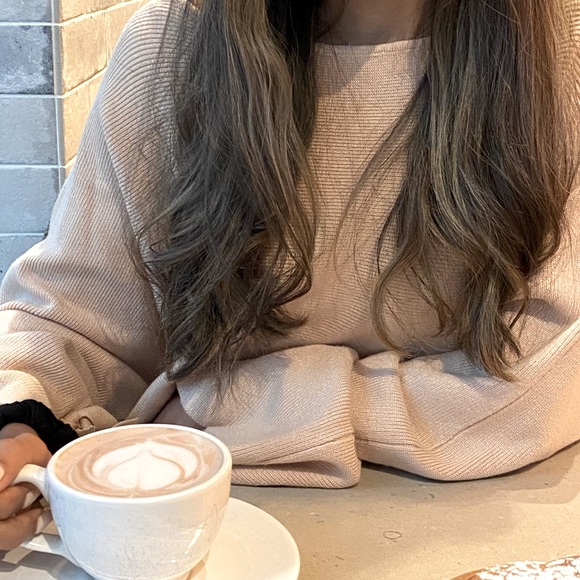 Zara pink off the shoulder sweater - Picture 2 of 2